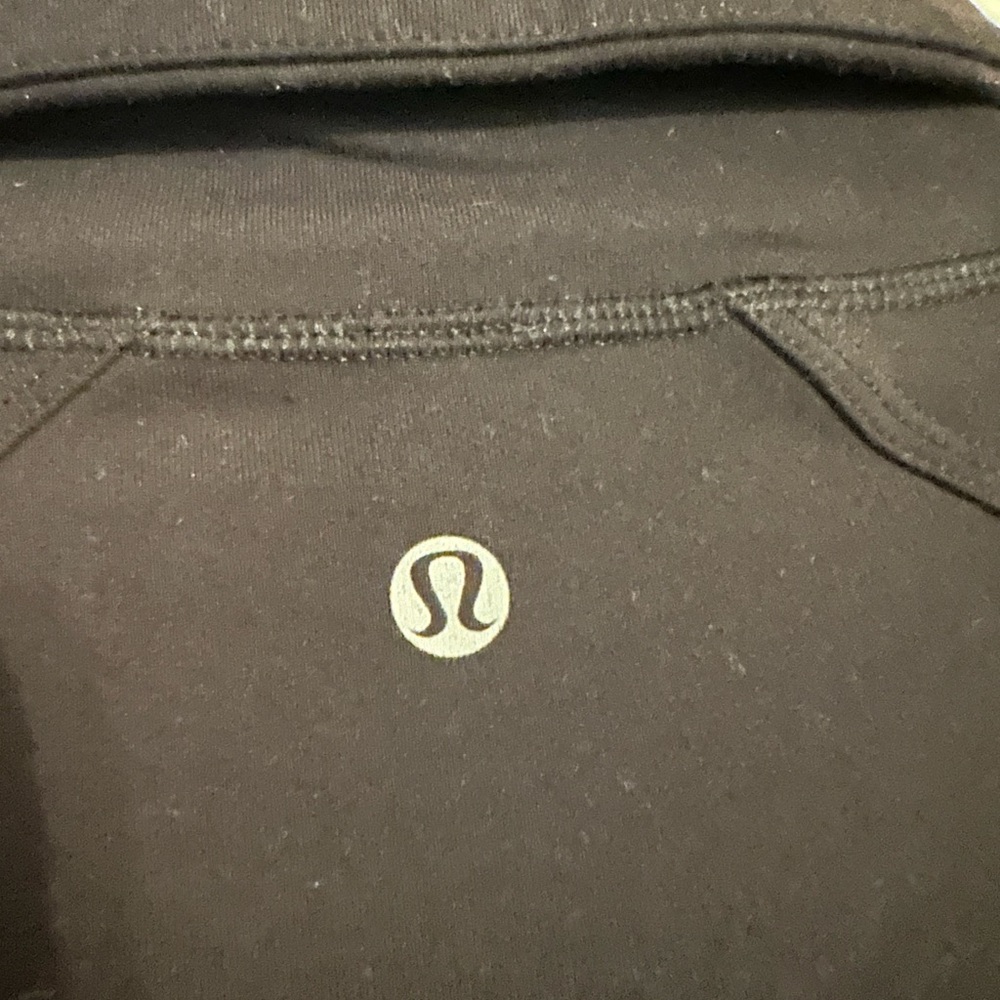 Lululemon size 8 jacket